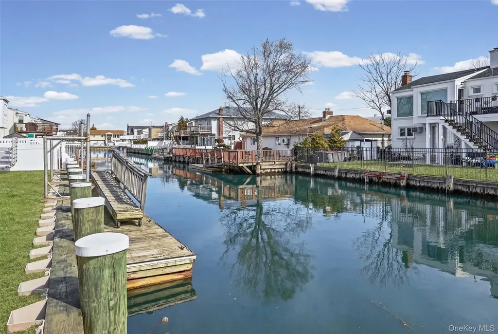 3727 Oceanside Road E Oceanside NY 11572