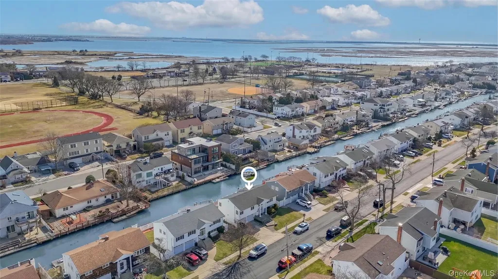 3727 Oceanside Road E Oceanside NY 11572