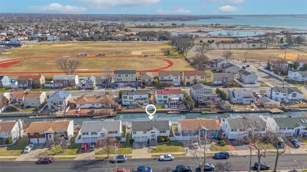 3727 Oceanside Road E Oceanside NY 11572