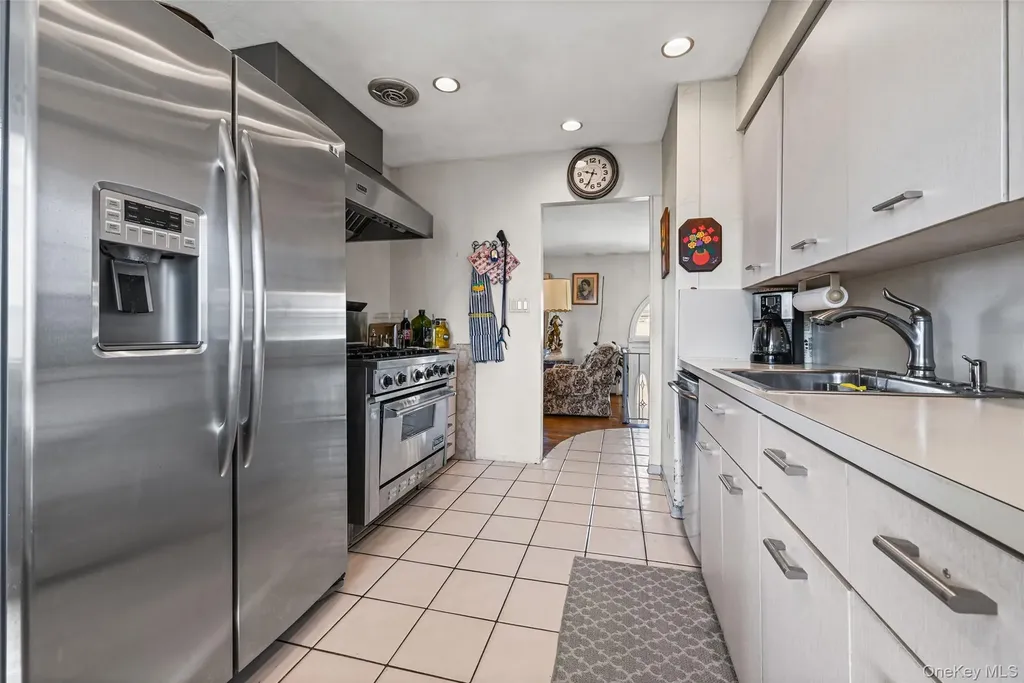 3727 Oceanside Road E Oceanside NY 11572