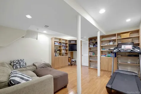 5 Boulder Lane Scarsdale NY 10583