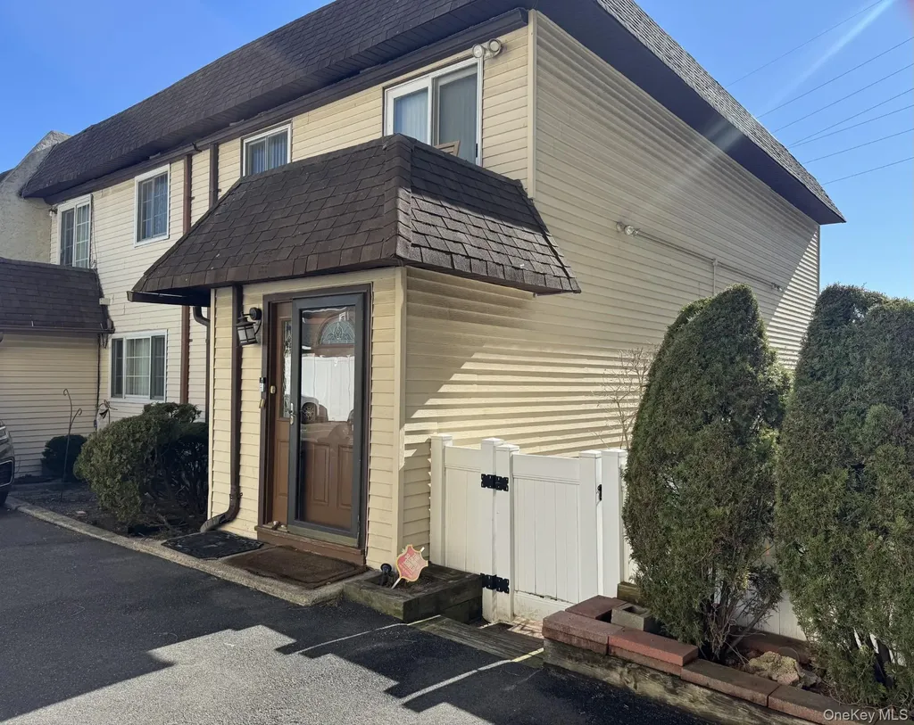 88 E Valley Stream Boulevard Valley Stream NY 11580