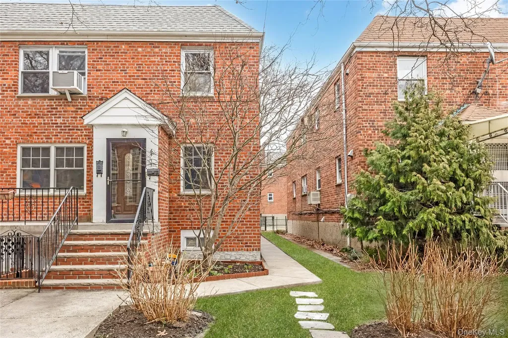 6717 Fresh Meadow Lane Fresh Meadows NY 11365