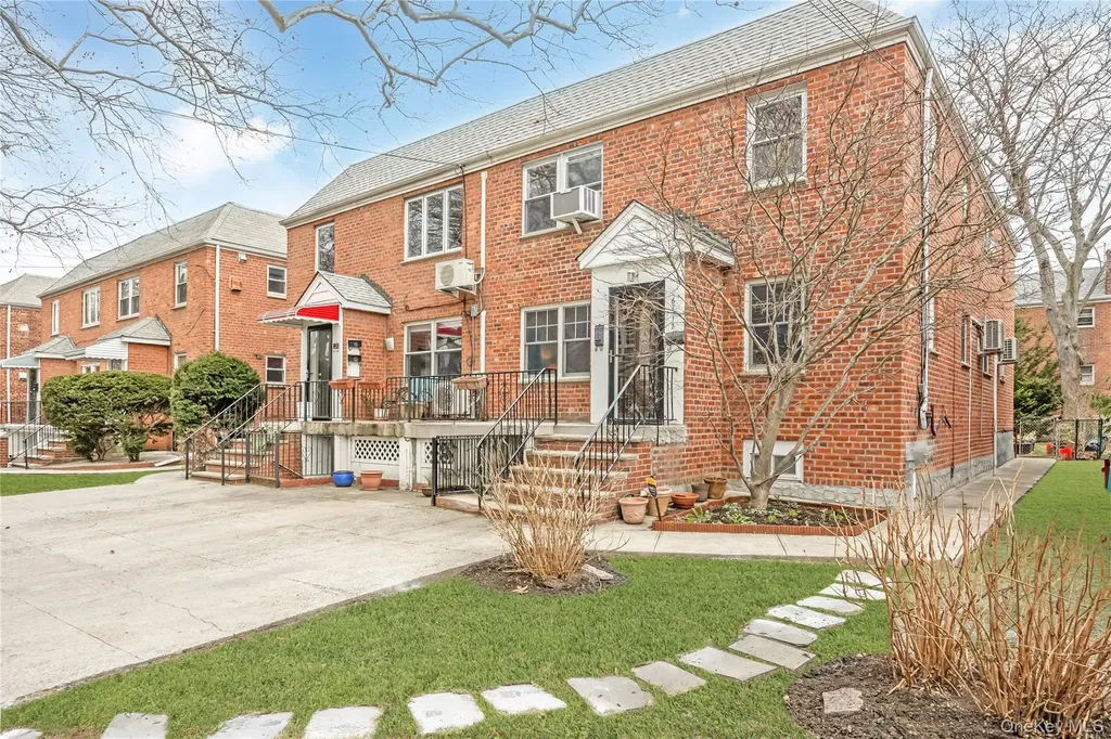 6717 Fresh Meadow Lane Fresh Meadows NY 11365
