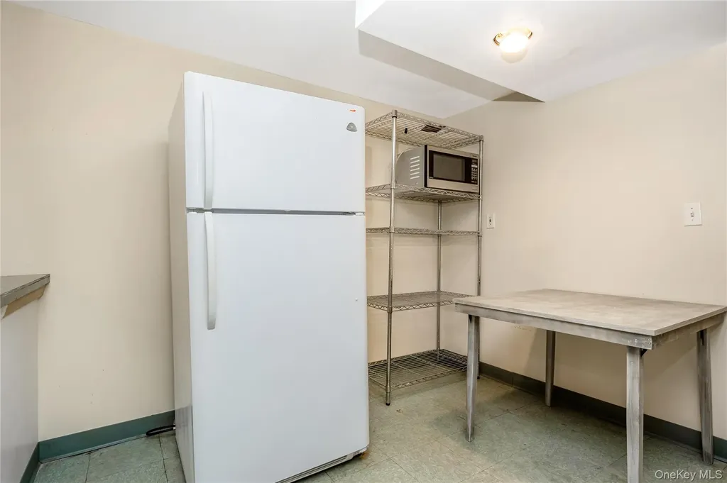 6717 Fresh Meadow Lane Fresh Meadows NY 11365