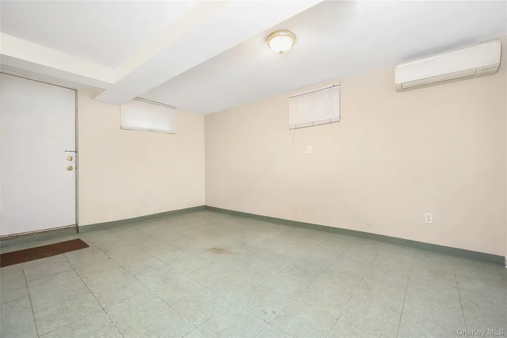 6717 Fresh Meadow Lane Fresh Meadows NY 11365