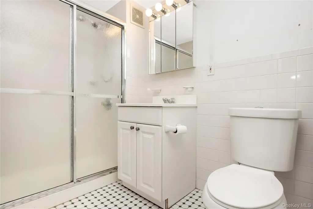 6717 Fresh Meadow Lane Fresh Meadows NY 11365