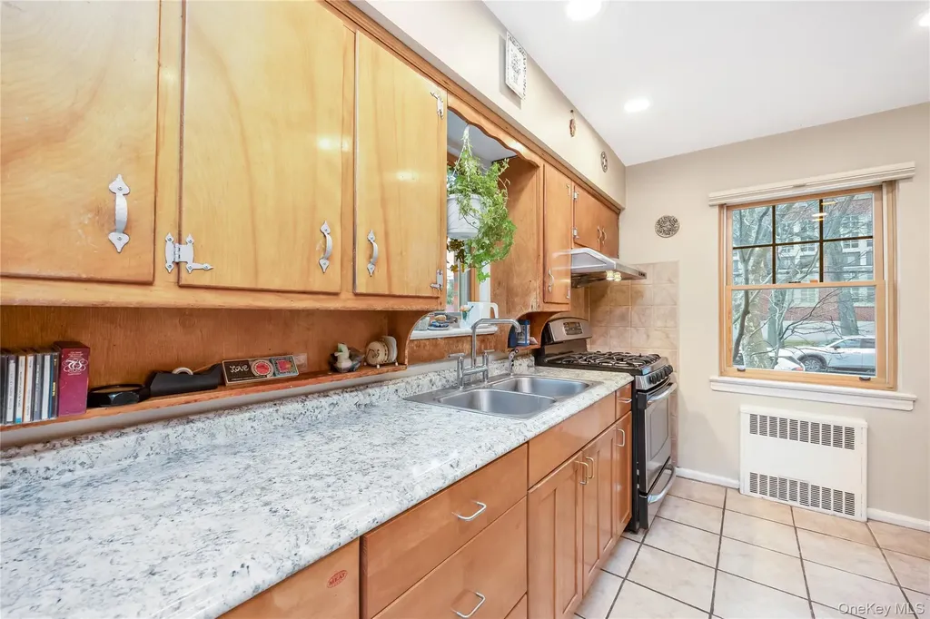 6717 Fresh Meadow Lane Fresh Meadows NY 11365