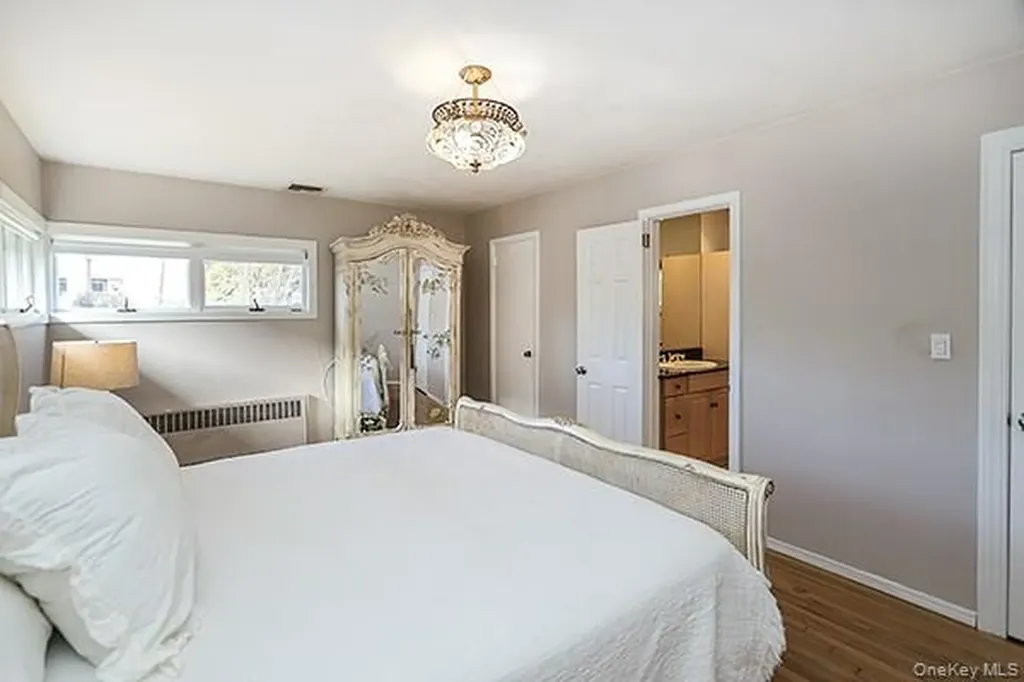 2171 Seneca Drive S Merrick NY 11566