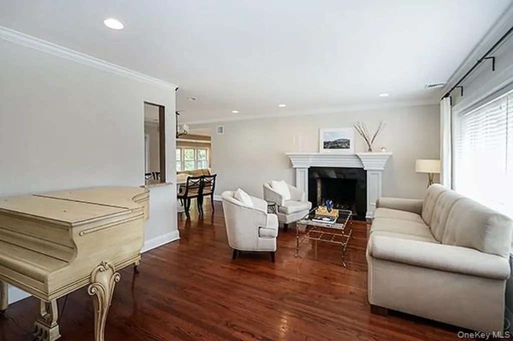 2171 Seneca Drive S Merrick NY 11566