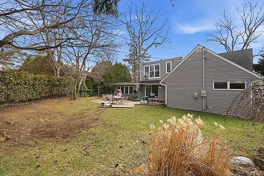 2171 Seneca Drive S Merrick NY 11566