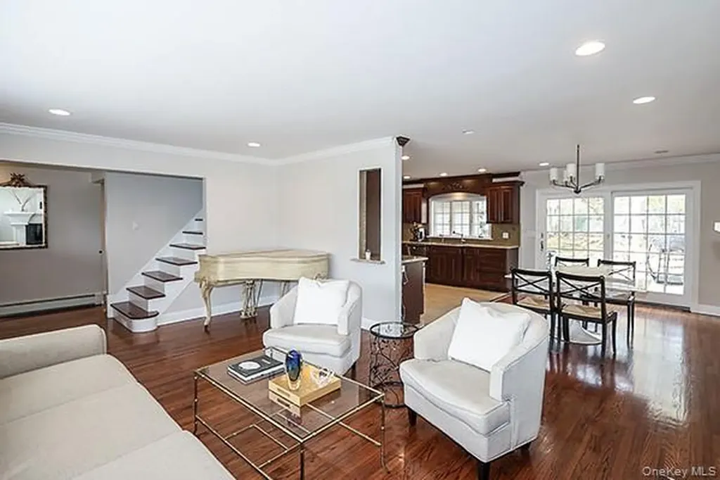 2171 Seneca Drive S Merrick NY 11566
