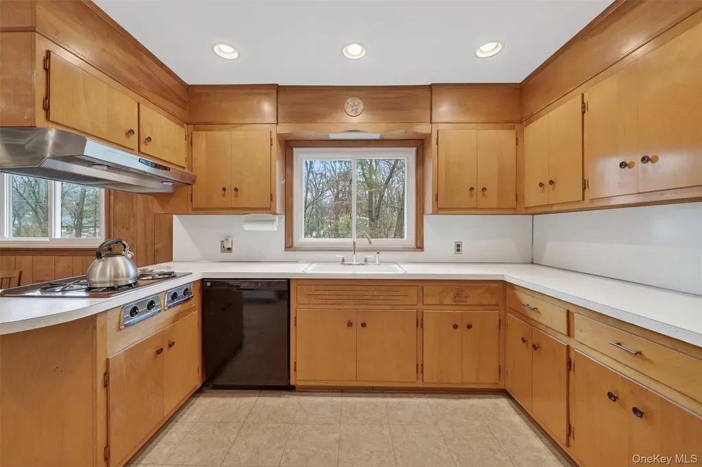 5 River Road Suffern NY 10901