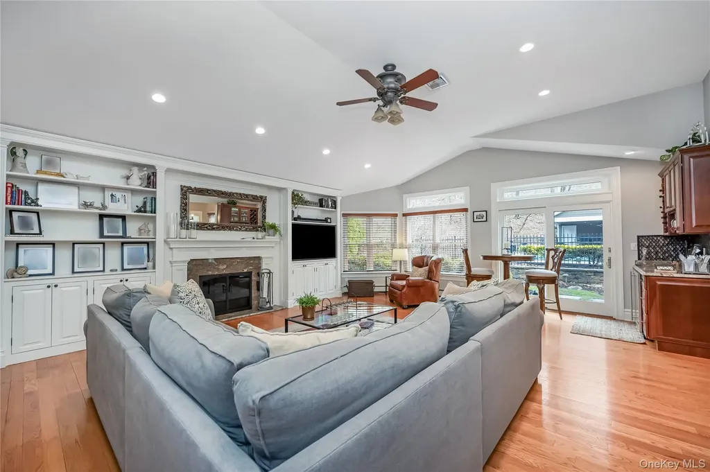 28 Clipper Drive Northport NY 11768