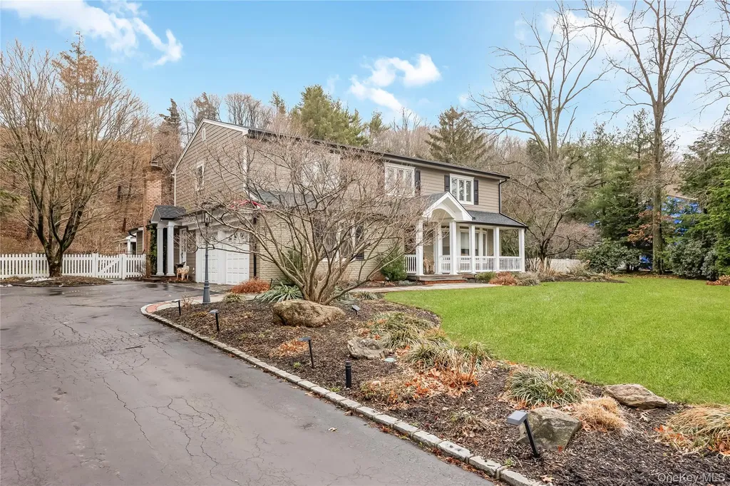 28 Clipper Drive Northport NY 11768