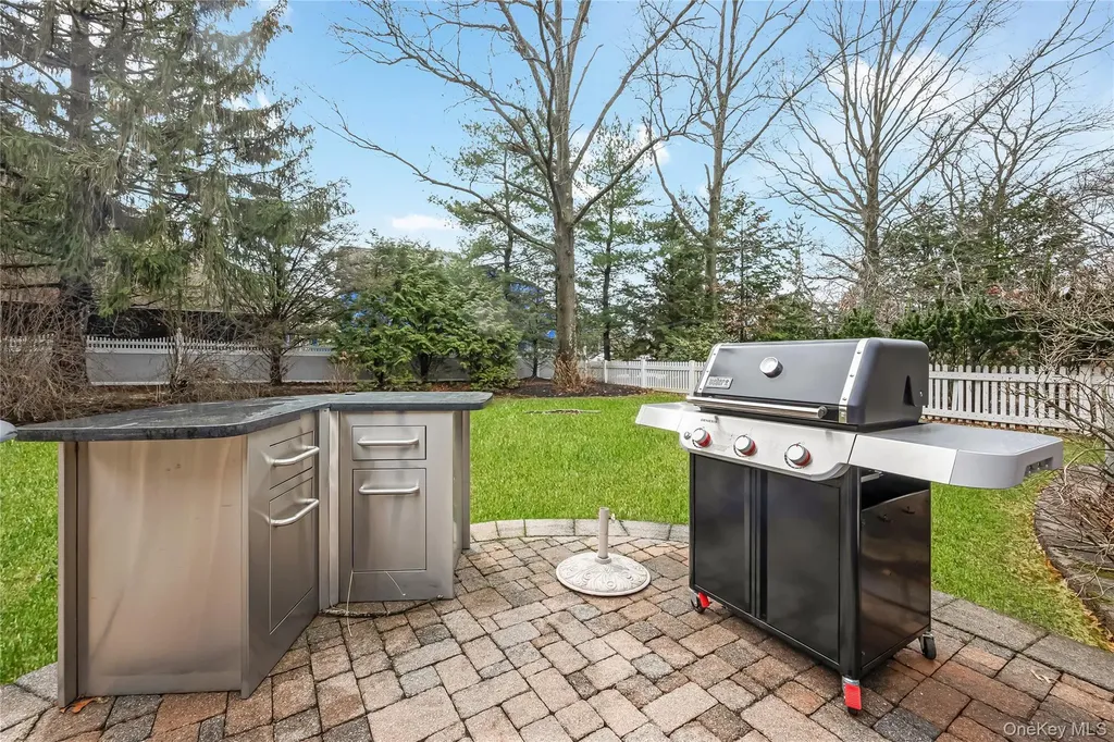 28 Clipper Drive Northport NY 11768