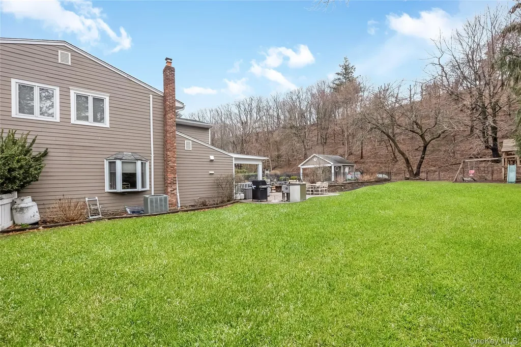 28 Clipper Drive Northport NY 11768