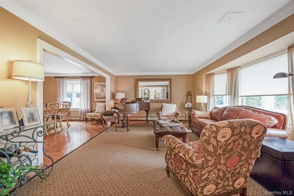 28 Clipper Drive Northport NY 11768