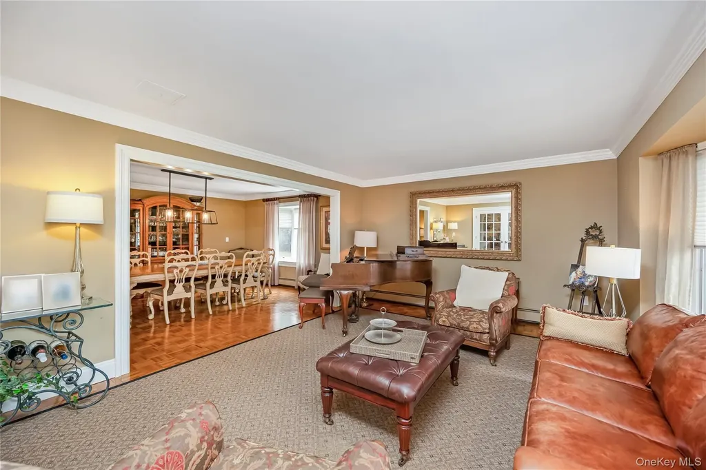 28 Clipper Drive Northport NY 11768