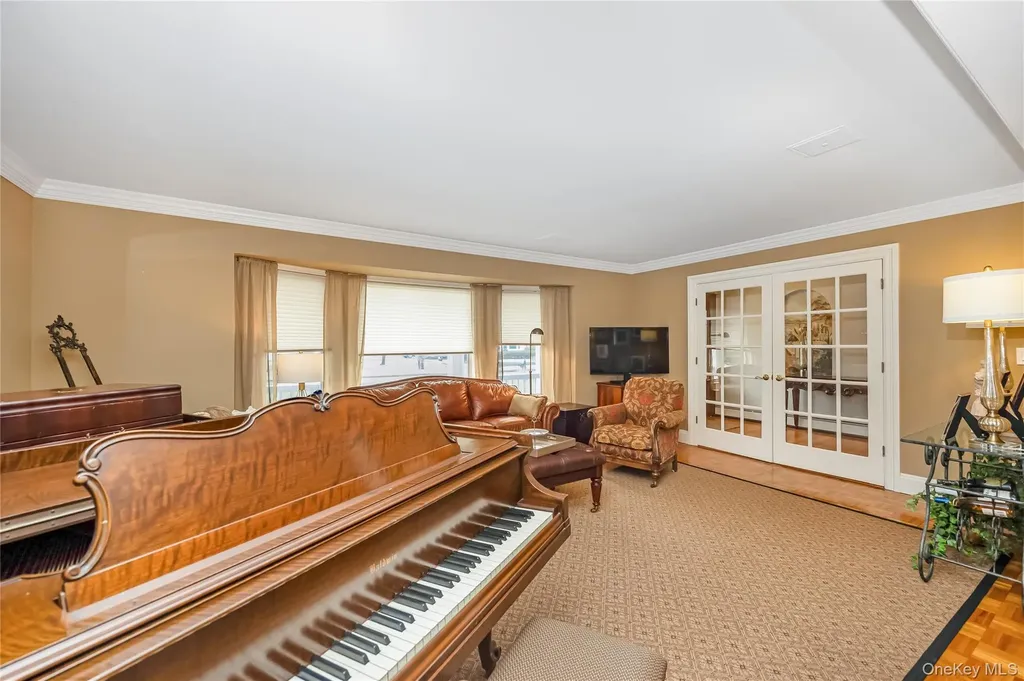 28 Clipper Drive Northport NY 11768