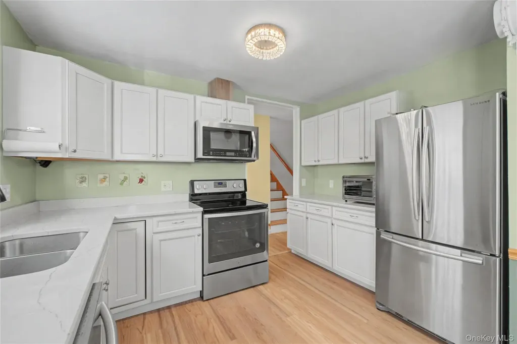 10 Horizon Hill Drive Poughkeepsie NY 12603