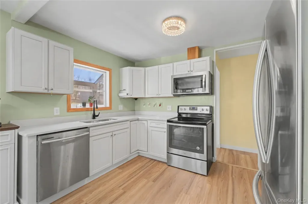 10 Horizon Hill Drive Poughkeepsie NY 12603