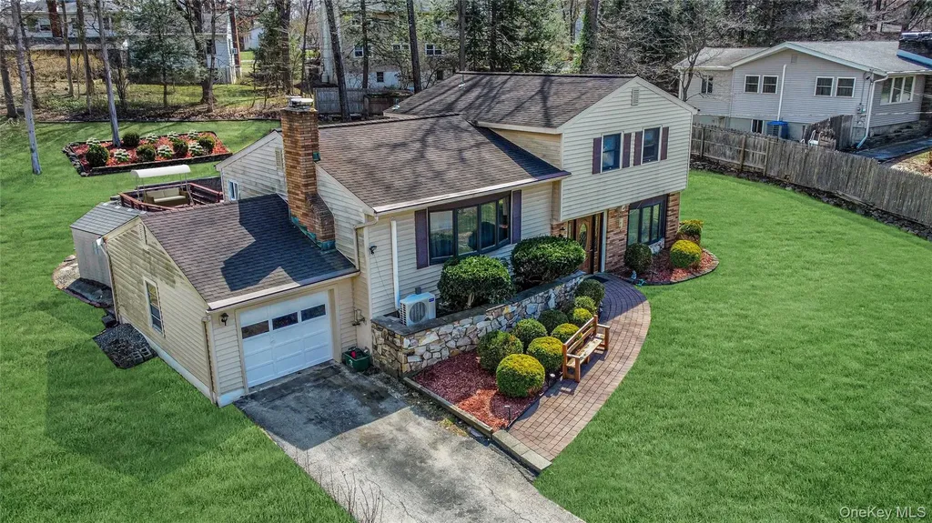 10 Horizon Hill Drive Poughkeepsie NY 12603