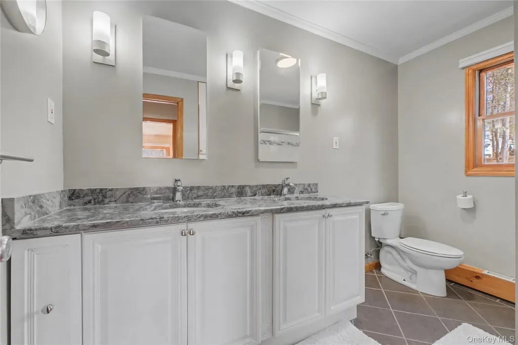 10 Horizon Hill Drive Poughkeepsie NY 12603