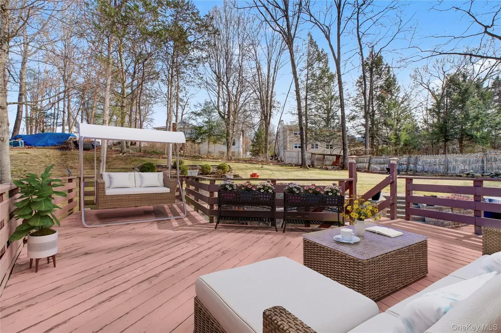 10 Horizon Hill Drive Poughkeepsie NY 12603