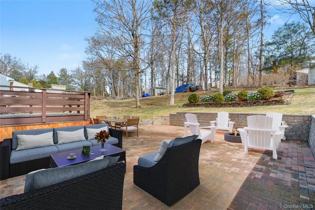 10 Horizon Hill Drive Poughkeepsie NY 12603