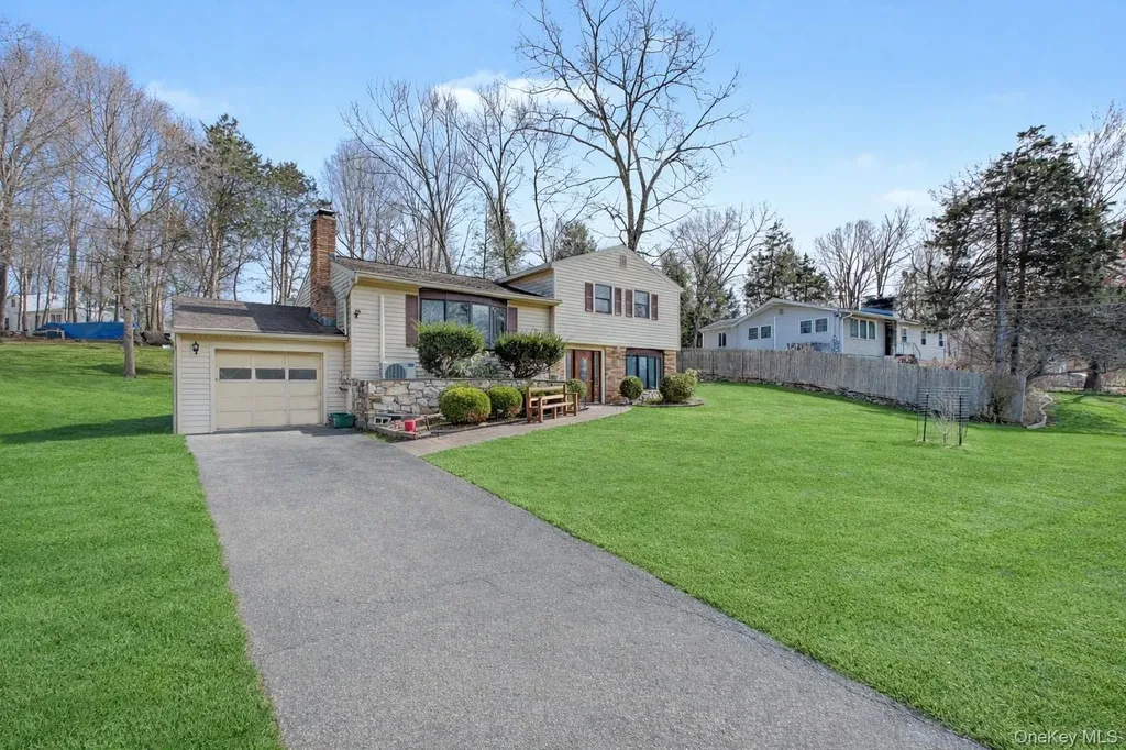 10 Horizon Hill Drive Poughkeepsie NY 12603