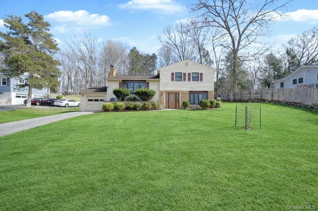 10 Horizon Hill Drive Poughkeepsie NY 12603