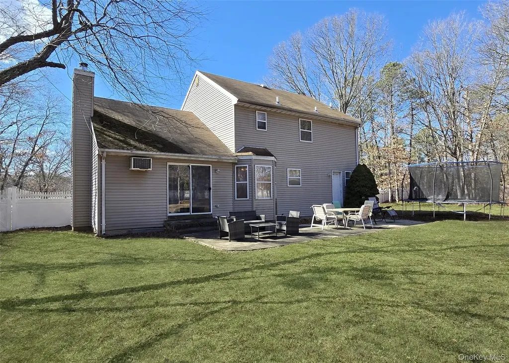 23 Shamrock Lane Centereach NY 11720