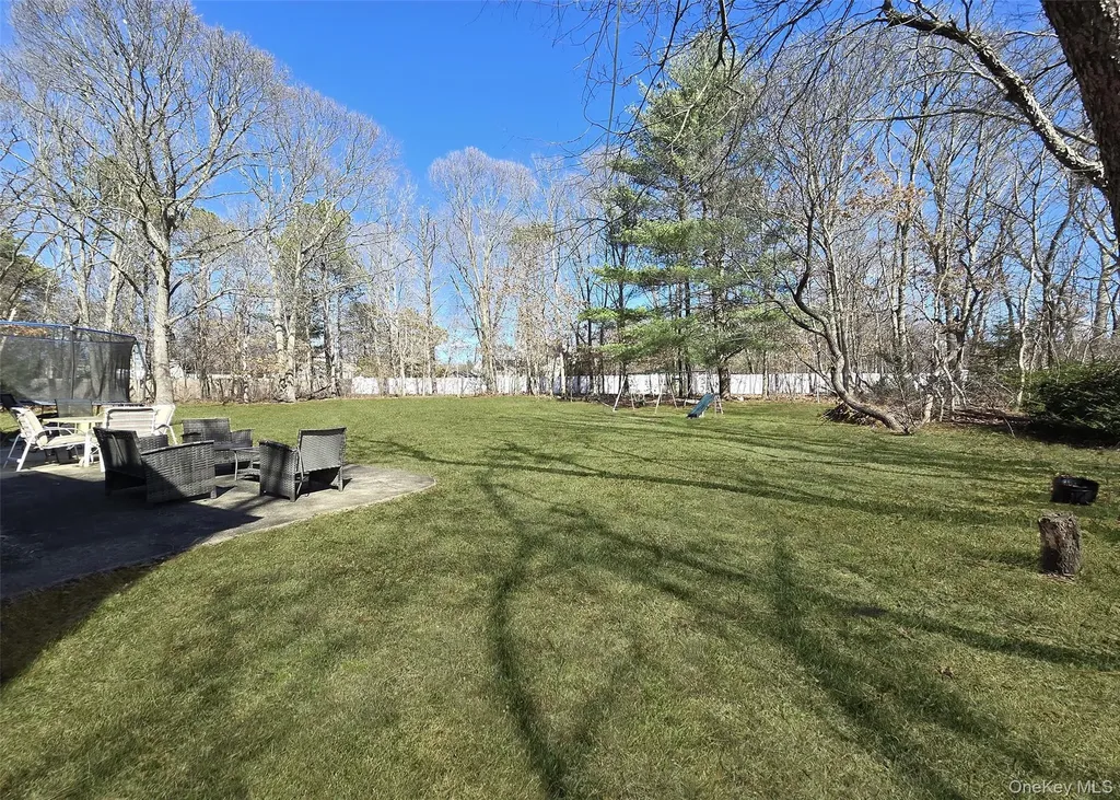 23 Shamrock Lane Centereach NY 11720