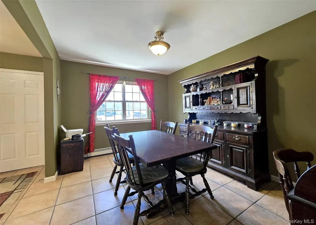 23 Shamrock Lane Centereach NY 11720