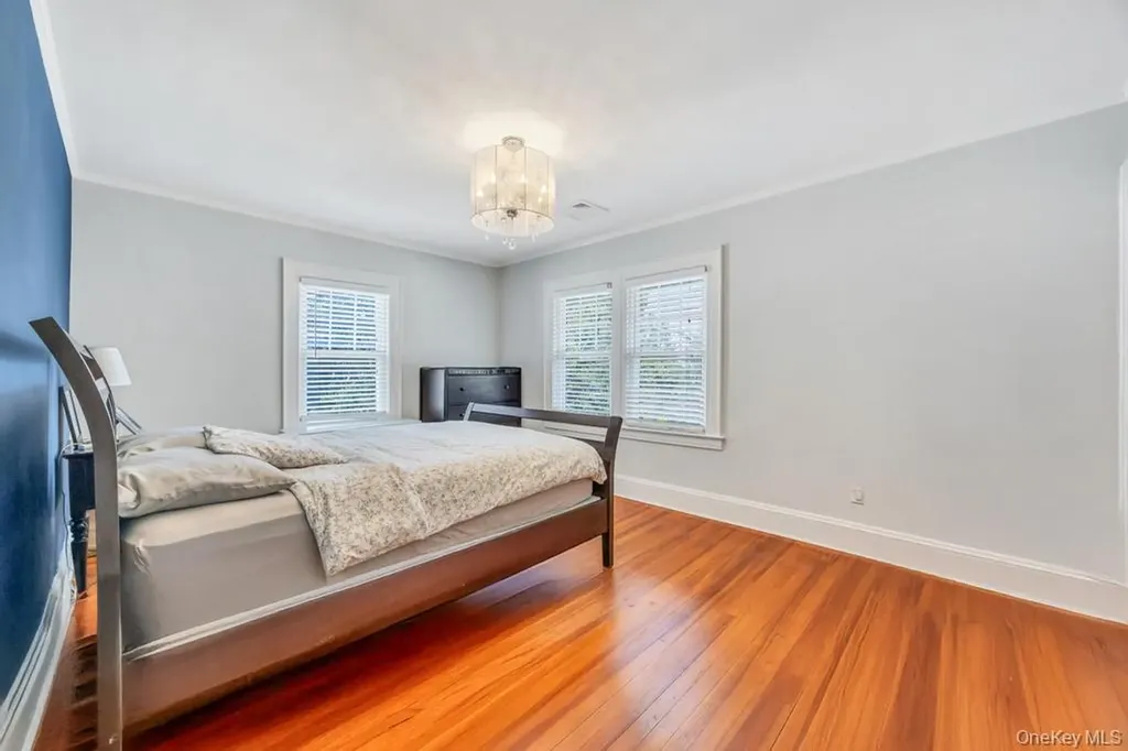 14 Lenox Avenue Lynbrook NY 11563