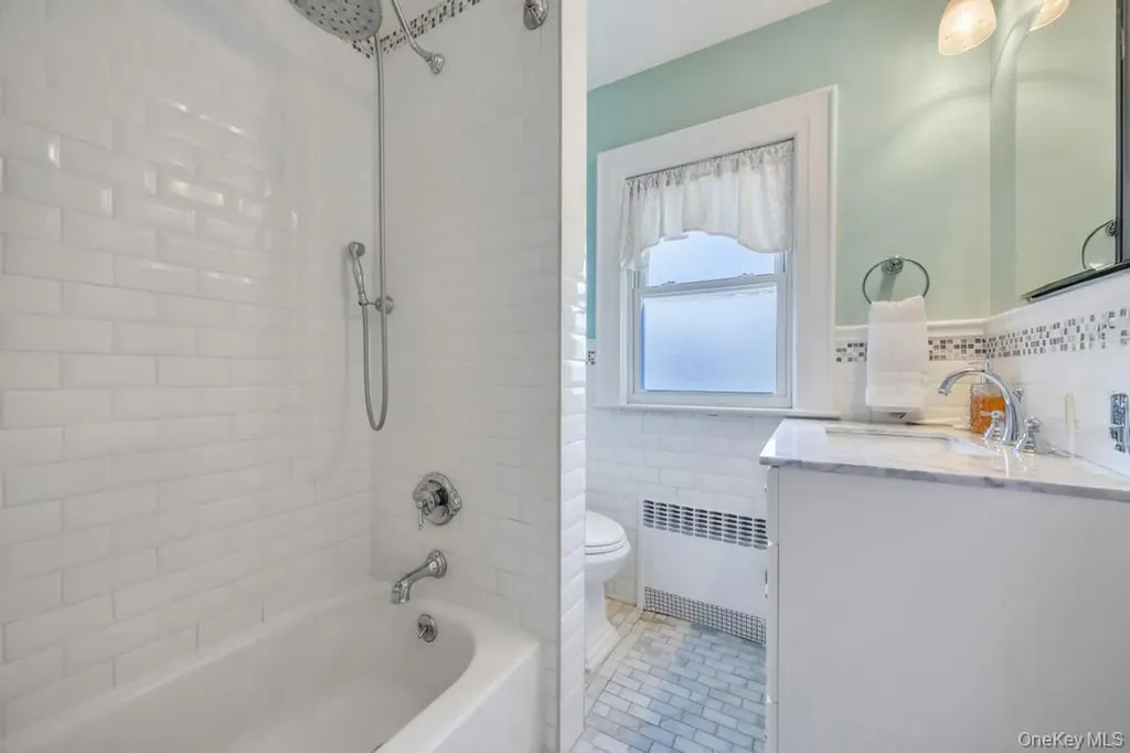 14 Lenox Avenue Lynbrook NY 11563