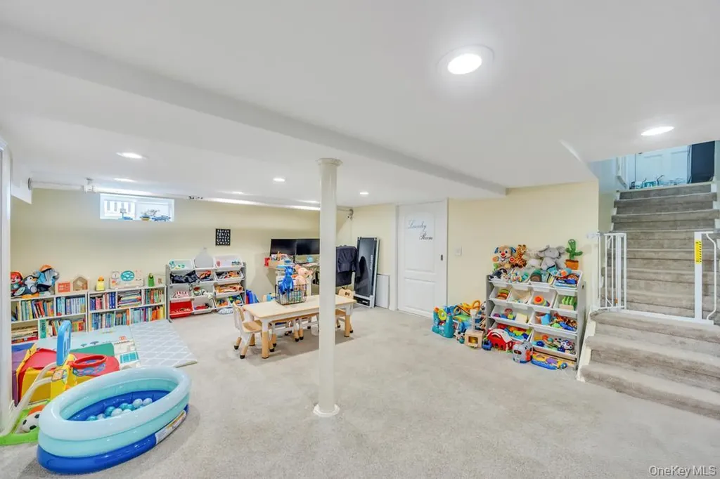 14 Lenox Avenue Lynbrook NY 11563