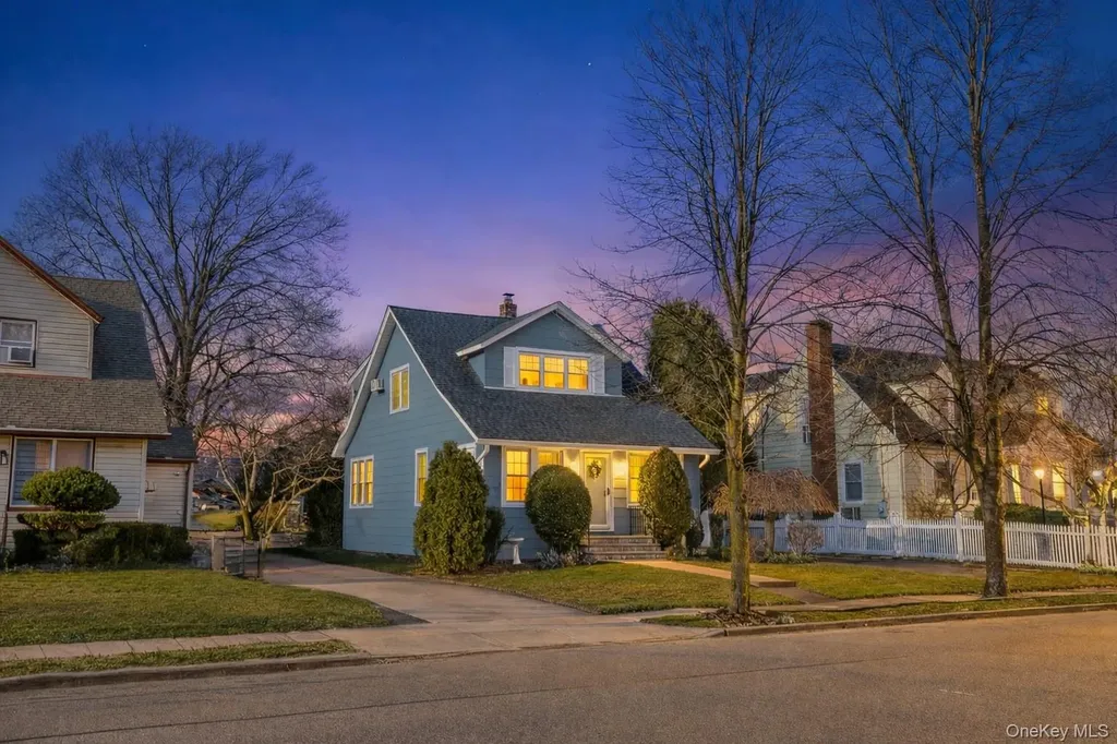 3539 Park Avenue Wantagh NY 11793