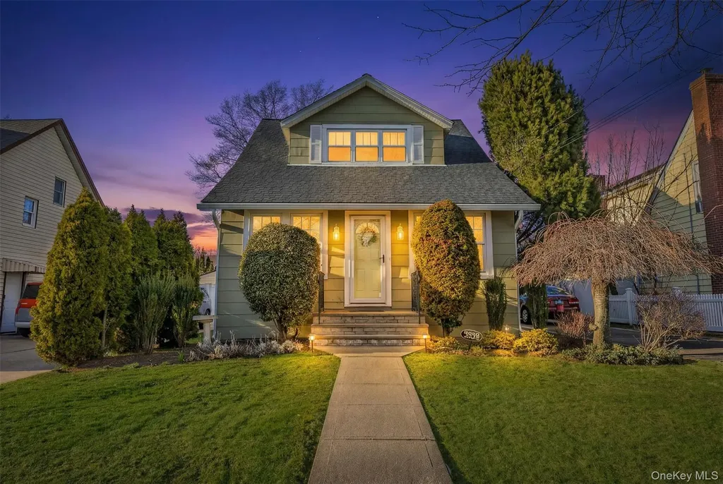 3539 Park Avenue Wantagh NY 11793
