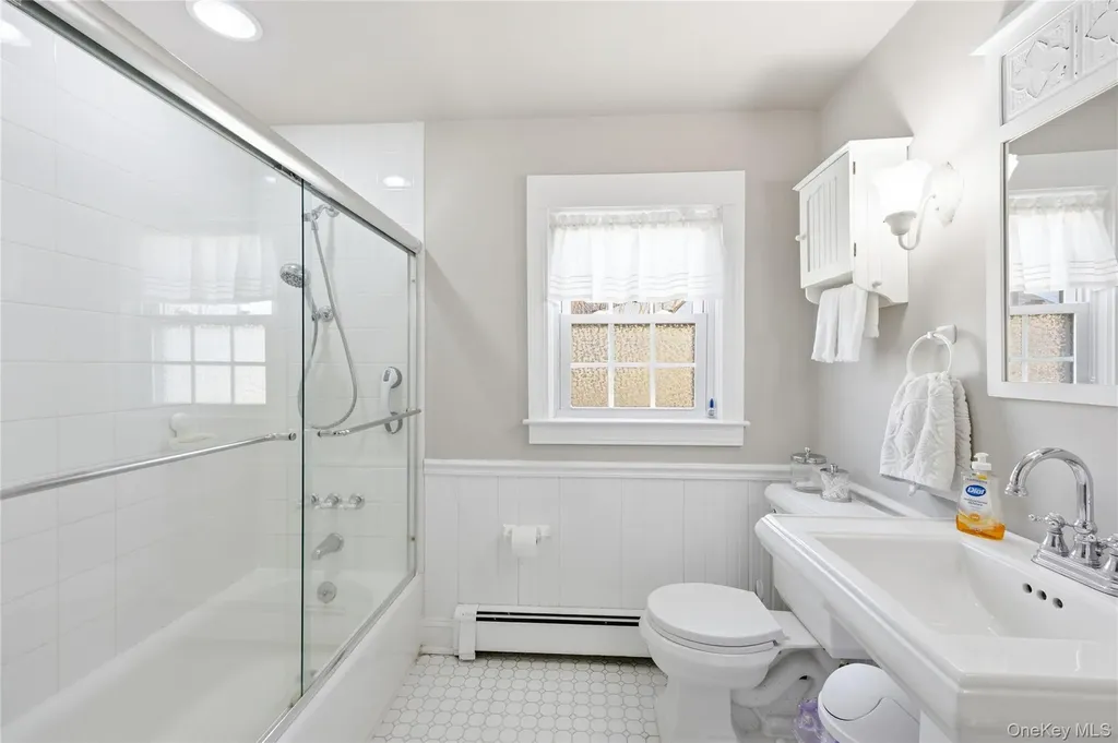 3539 Park Avenue Wantagh NY 11793