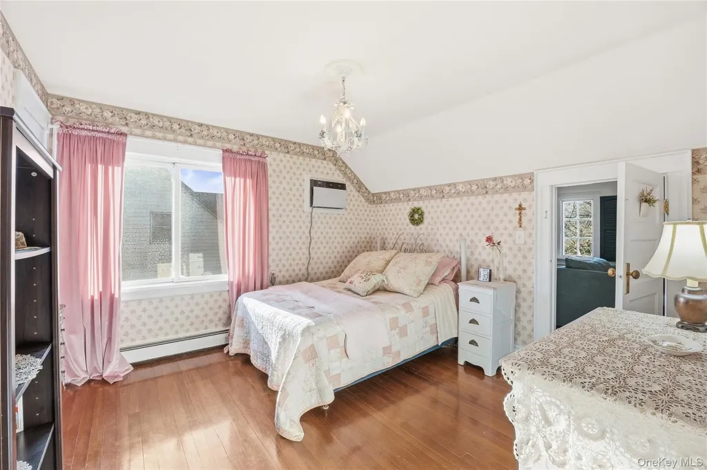 3539 Park Avenue Wantagh NY 11793
