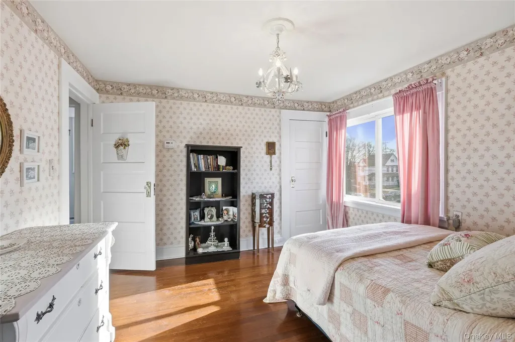 3539 Park Avenue Wantagh NY 11793