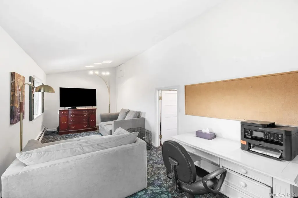 3539 Park Avenue Wantagh NY 11793