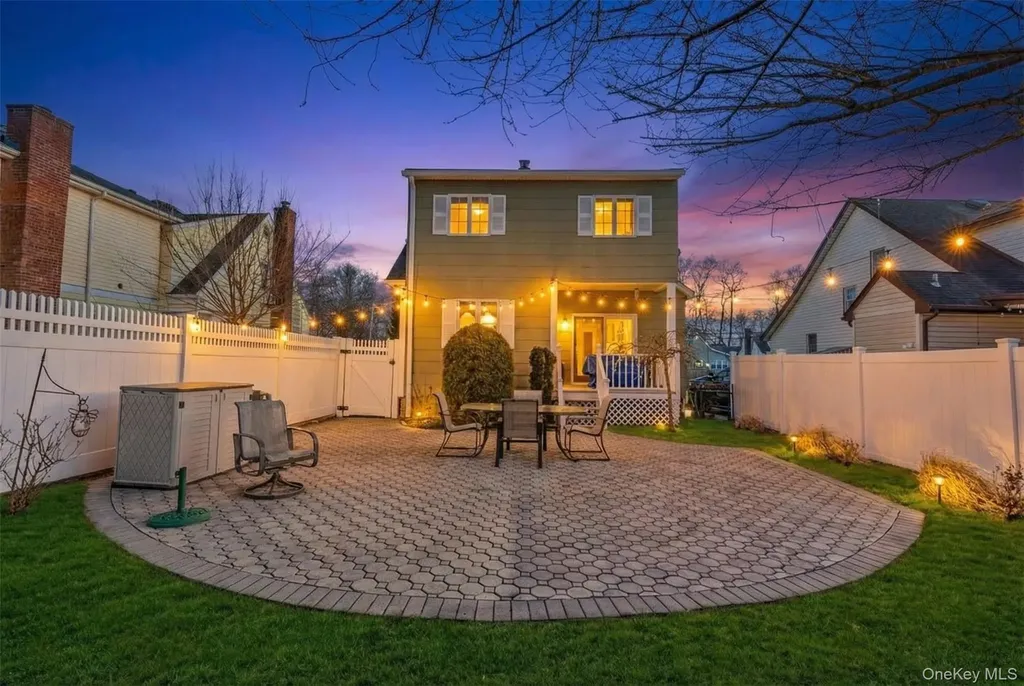 3539 Park Avenue Wantagh NY 11793
