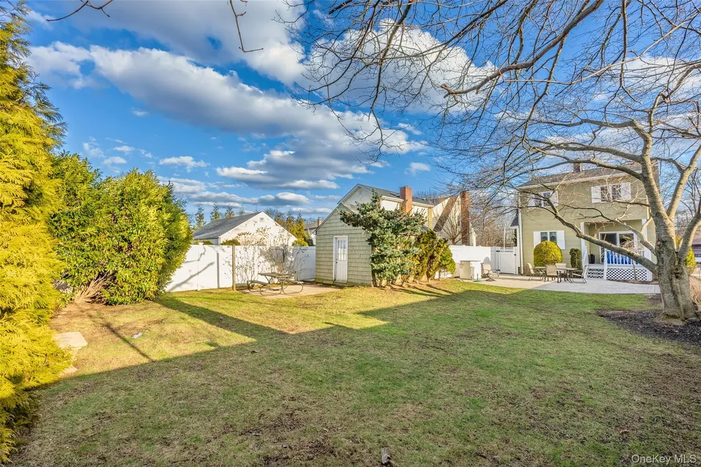 3539 Park Avenue Wantagh NY 11793
