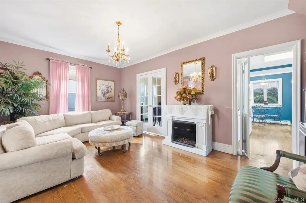 3539 Park Avenue Wantagh NY 11793
