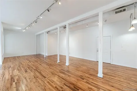 123-125 Main Street Greenport NY 11944