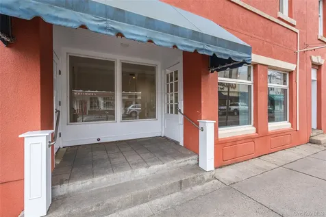 123-125 Main Street Greenport NY 11944