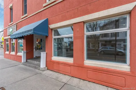 123-125 Main Street Greenport NY 11944